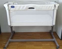 Beistellbett Chicco Next2Me Magic White Snow + 4 Bettwäsche