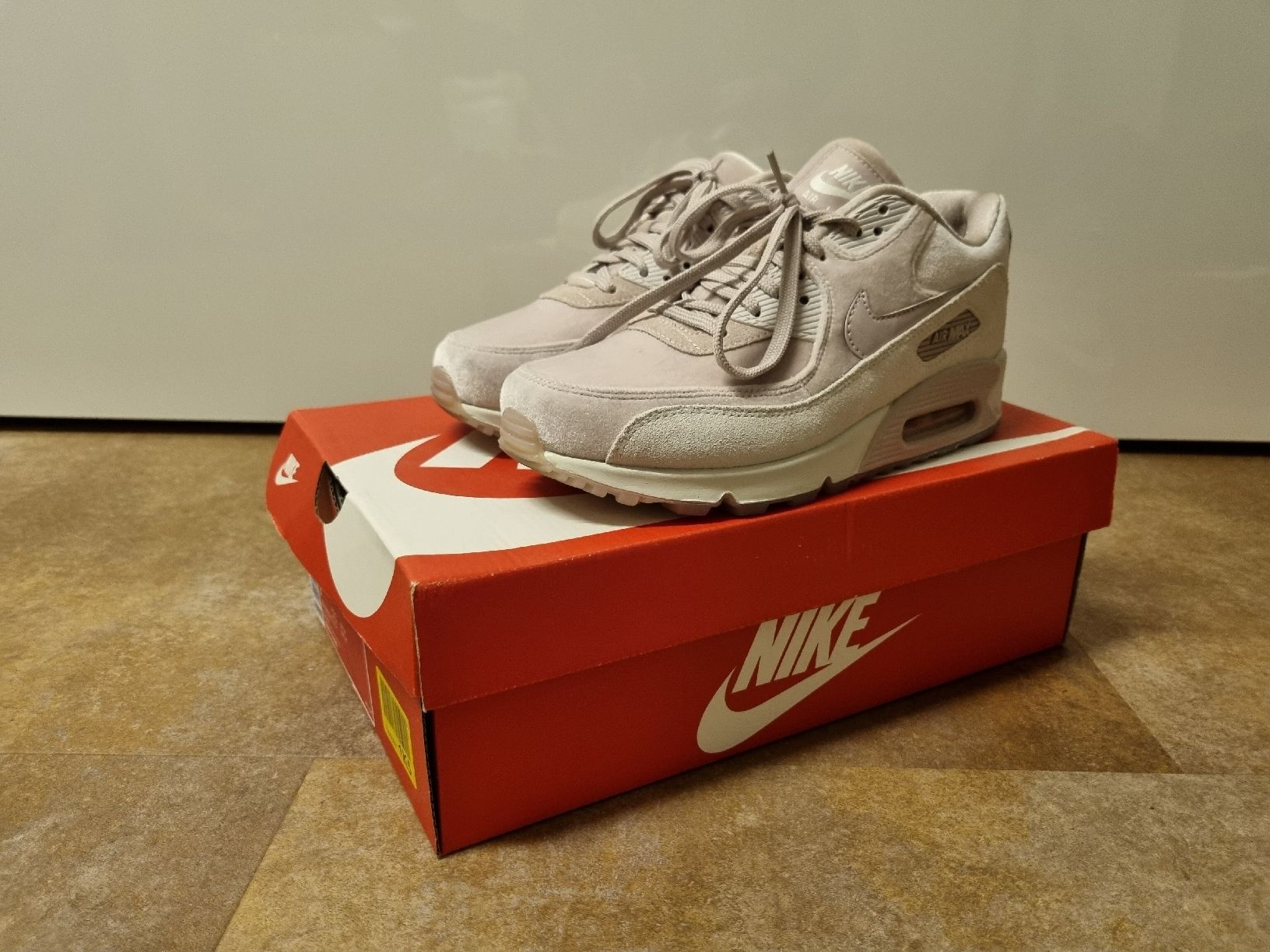 Nike Scarpe da uomo: Nike Air Max 90 – Nuovo (secondo la descrizione) da Schöftland venduto da kosi86