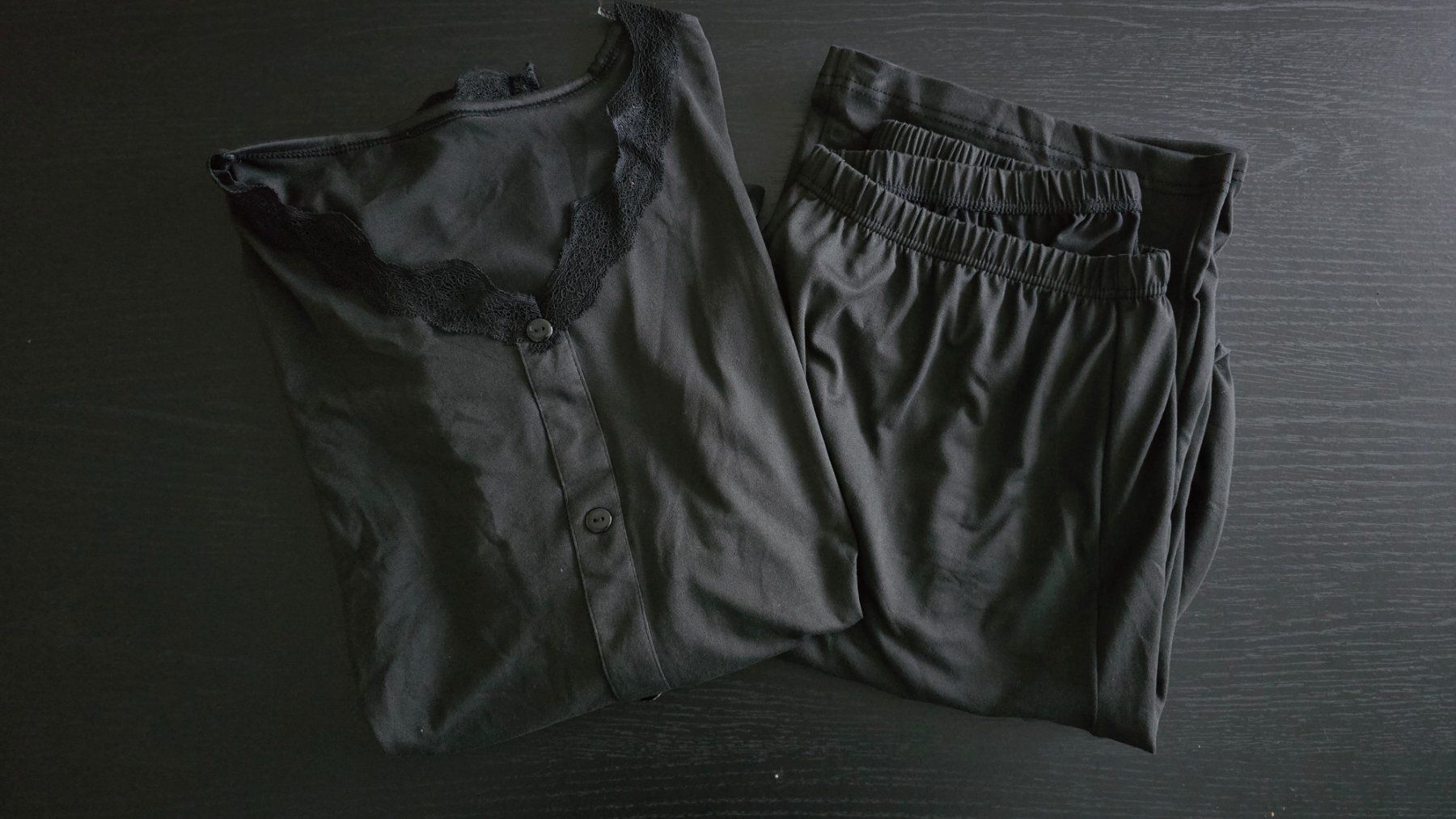 Negligees & Pyjamas: Lounge- & Pyjama-Set - L - mit Spitzendetails – Neu (gemäss Beschreibung) aus Thalwil von VitaMini 3