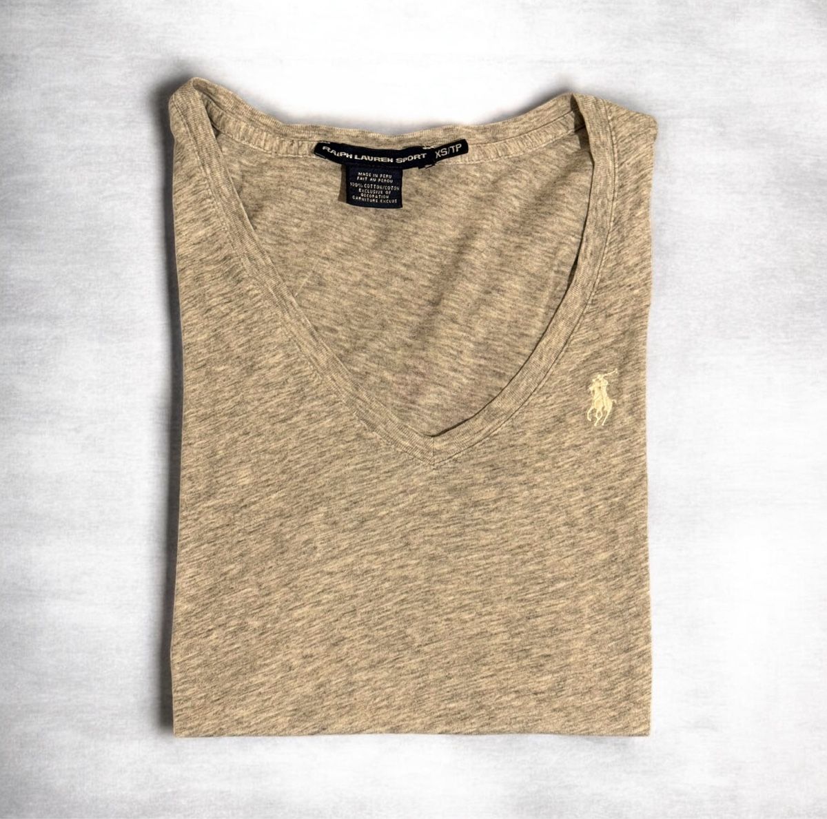 Ralph Lauren T-shirt: T-shirt Ralph Lauren – Nuovo (secondo la descrizione) da Châtel-St-Denis venduto da Montclair_Swiss