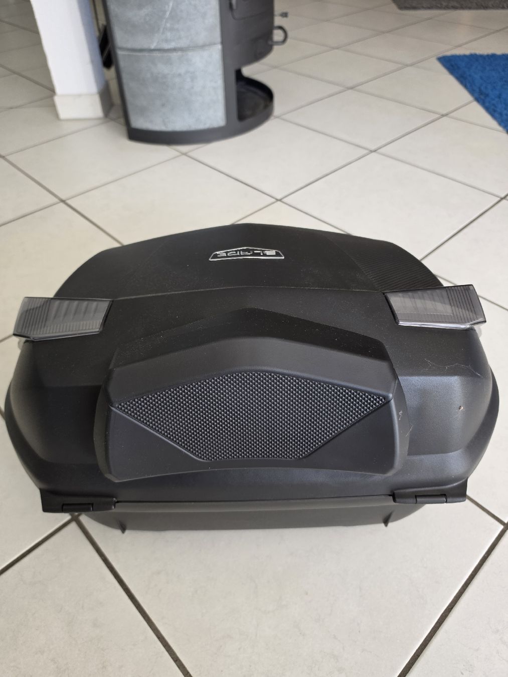 Givi Topcase: GIVI B47 Blade Tech Monolock Topcase mit Platte – Nuovo e nell'imballaggio originale da Dübendorf venduto da aigol 1