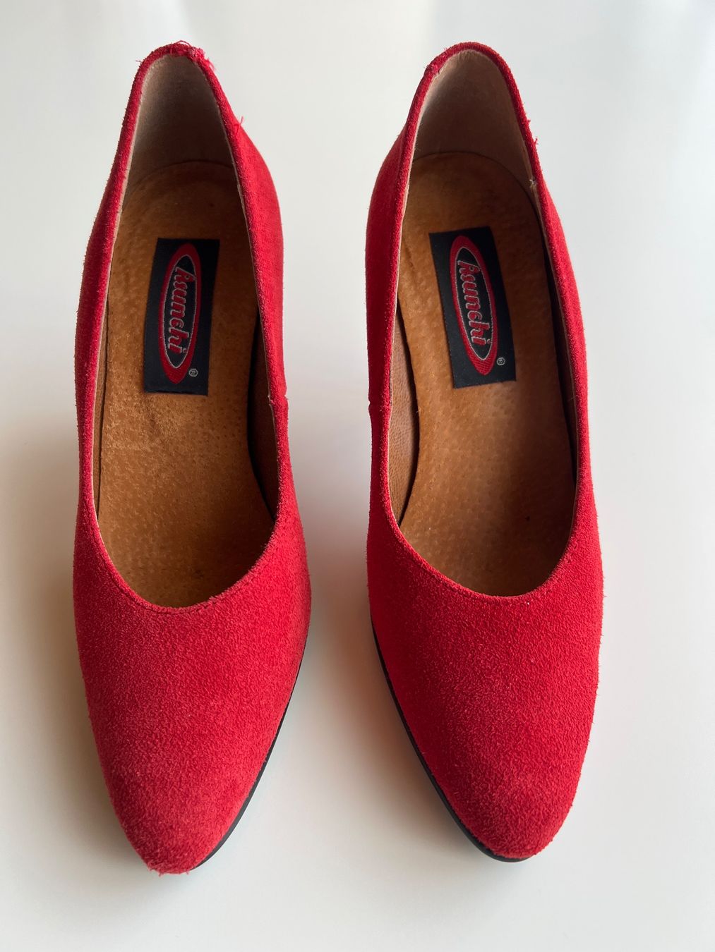 Scarpe da donna: Rote Wildleder Pumps -  Grösse 36 – Usato da Chur venduto da van_hnc6