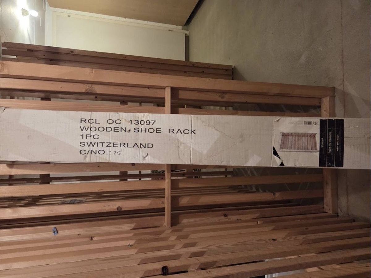Articoli in legno: Schuhgestell aus Holz – Usato da Schönenwerd venduto da ben_5527 1