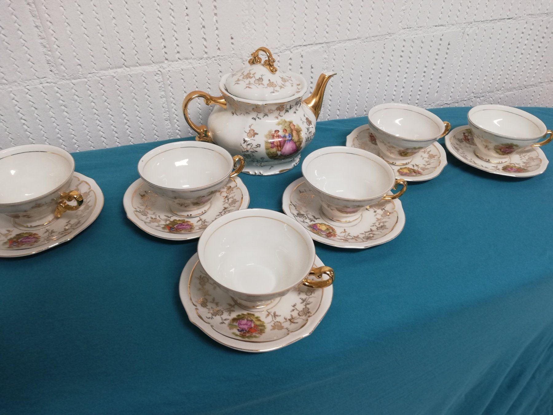 Set di piatti: Bavaria Teeservice alt Fragonard Goldrand – Usato da Untersiggenthal venduto da Marlen59
