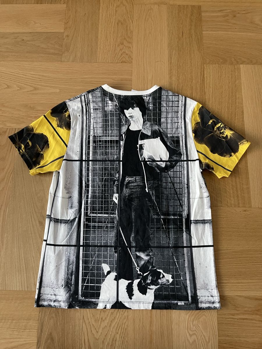 Jw Anderson T-shirt: JW Anderson PhotoPrint Tshirt – Nuovo (secondo la descrizione) da Kriens venduto da MM_FashionFusion 2