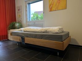 Elektrisches Pflegebett, Top Zustand, wenig benutzt!