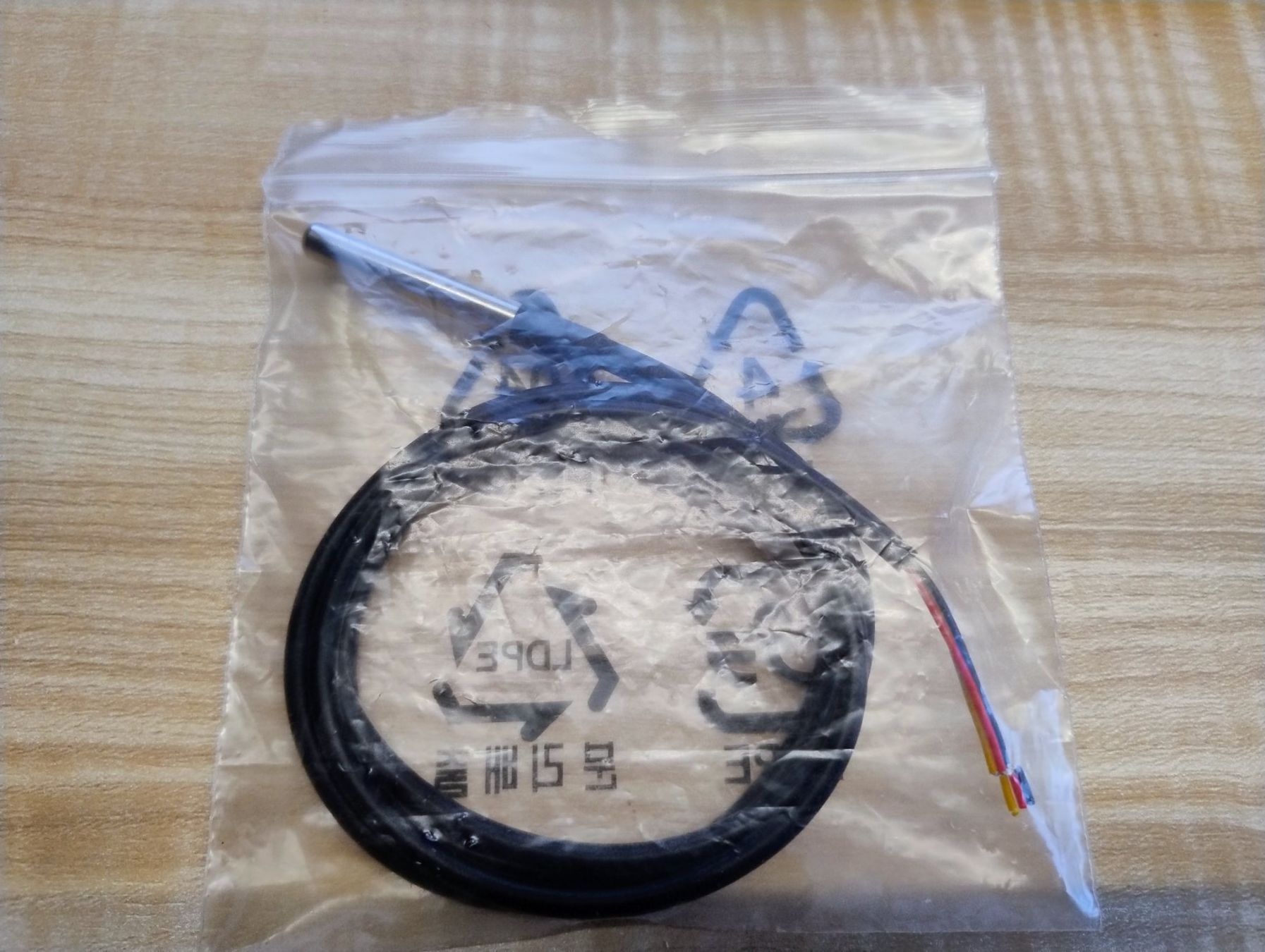 Altro per la casa: Temperatursensor Thermometer DS18b20 | 1-wire | wasserdicht – Nuovo e nell'imballaggio originale da Beckenried venduto da SCHEMA79 1