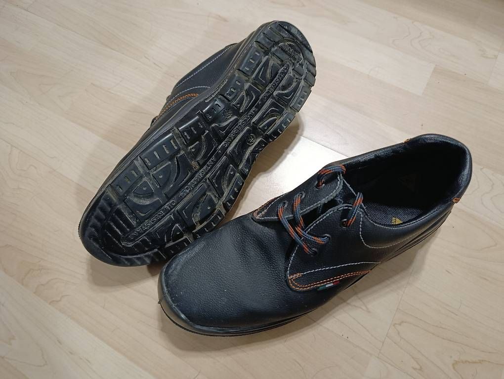 Scarpe da uomo: Sicherheitsschuh Gr. 45 – Usato da Reinach AG venduto da J_Petermann