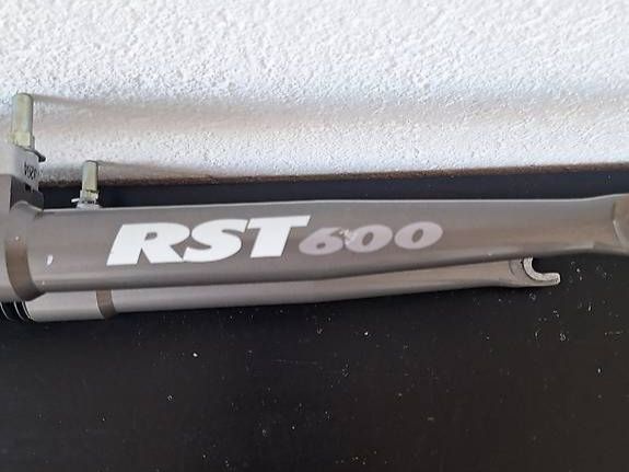 Pezzi di ricambio: RST 600 Federgabel MTB 26 Gabel – Usato da Elgg venduto da Delirium_Mountains 4