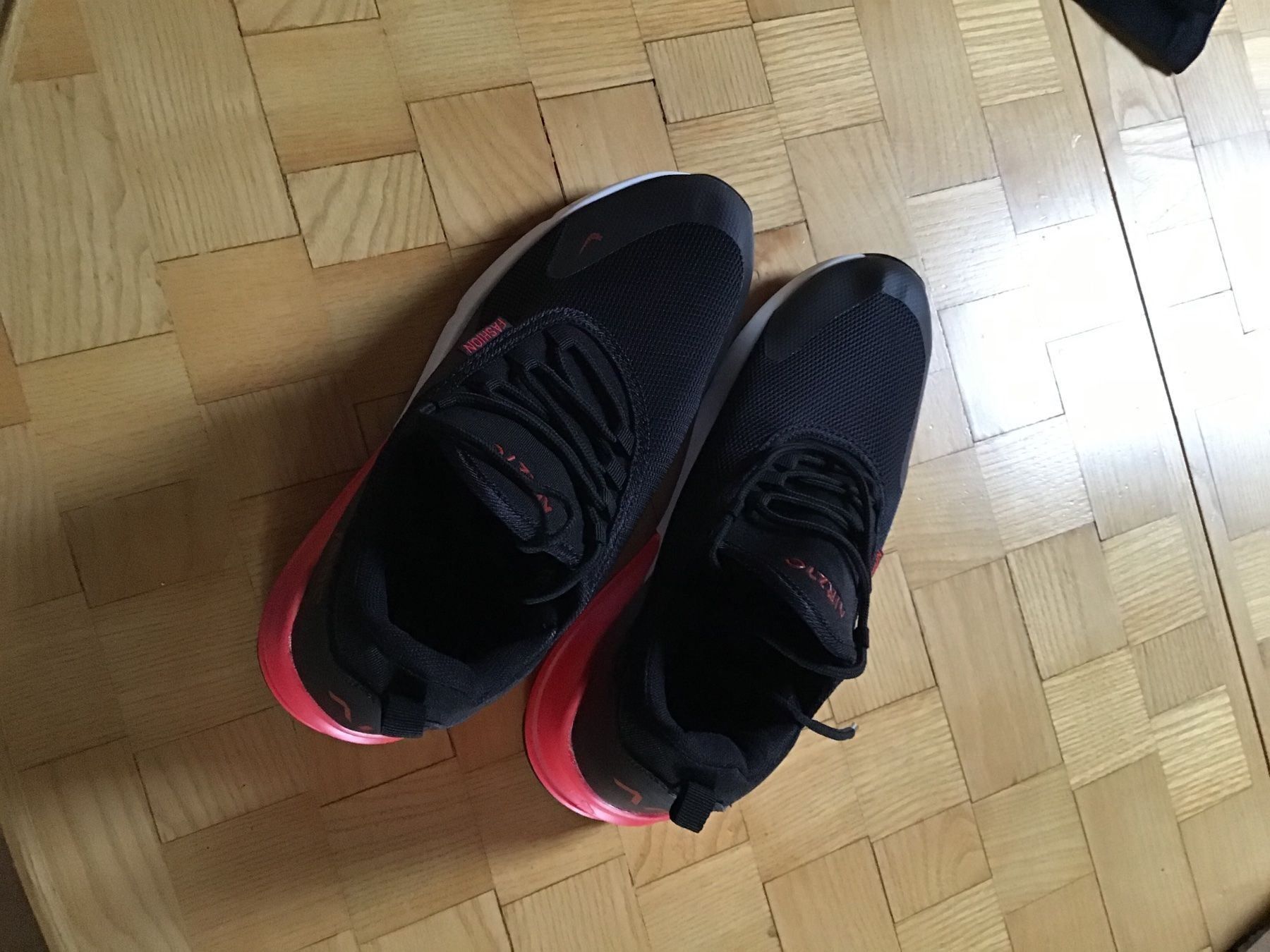 Scarpe da uomo: Schuhe "Air27C" Gr. 43... – Nuovo (secondo la descrizione) da Uetendorf venduto da Koh0