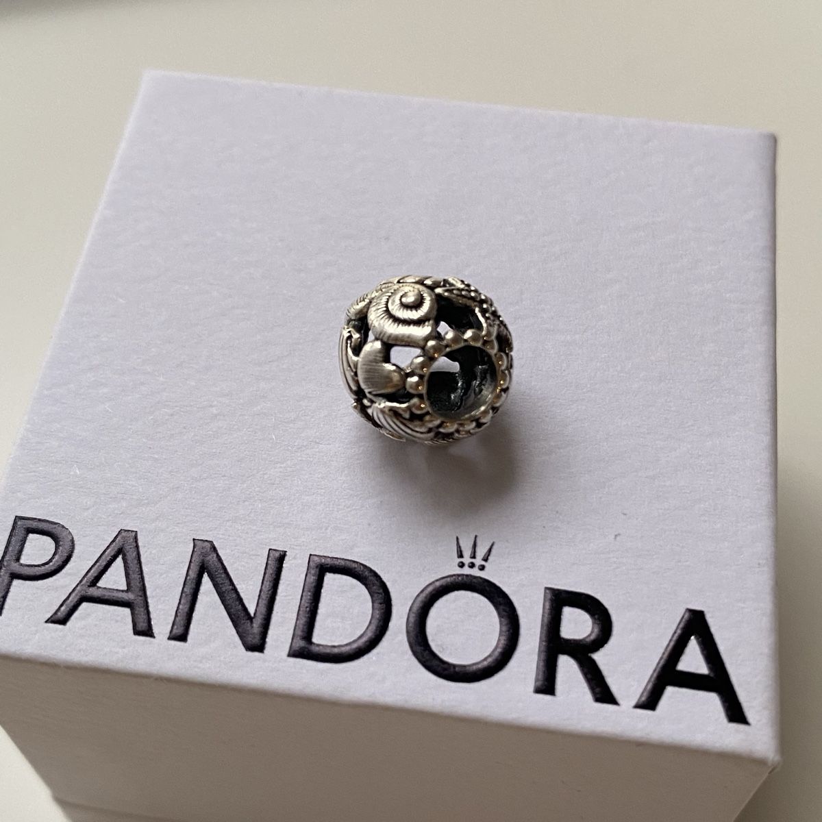 Pandora Ciondoli: Pandora Muschel See Charms – Usato da Givisiez venduto da dor_xb9k 1