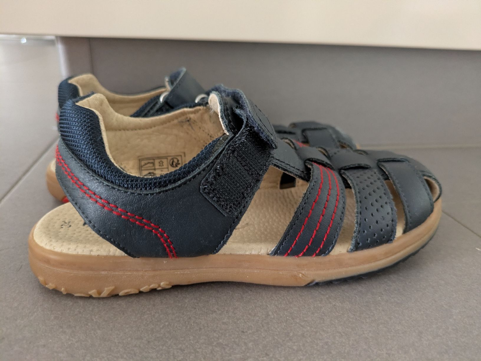 Kickers Scarpe per ragazzi: kickers sandales cuir, 34 – Usato da Ittigen venduto da Flopom 1