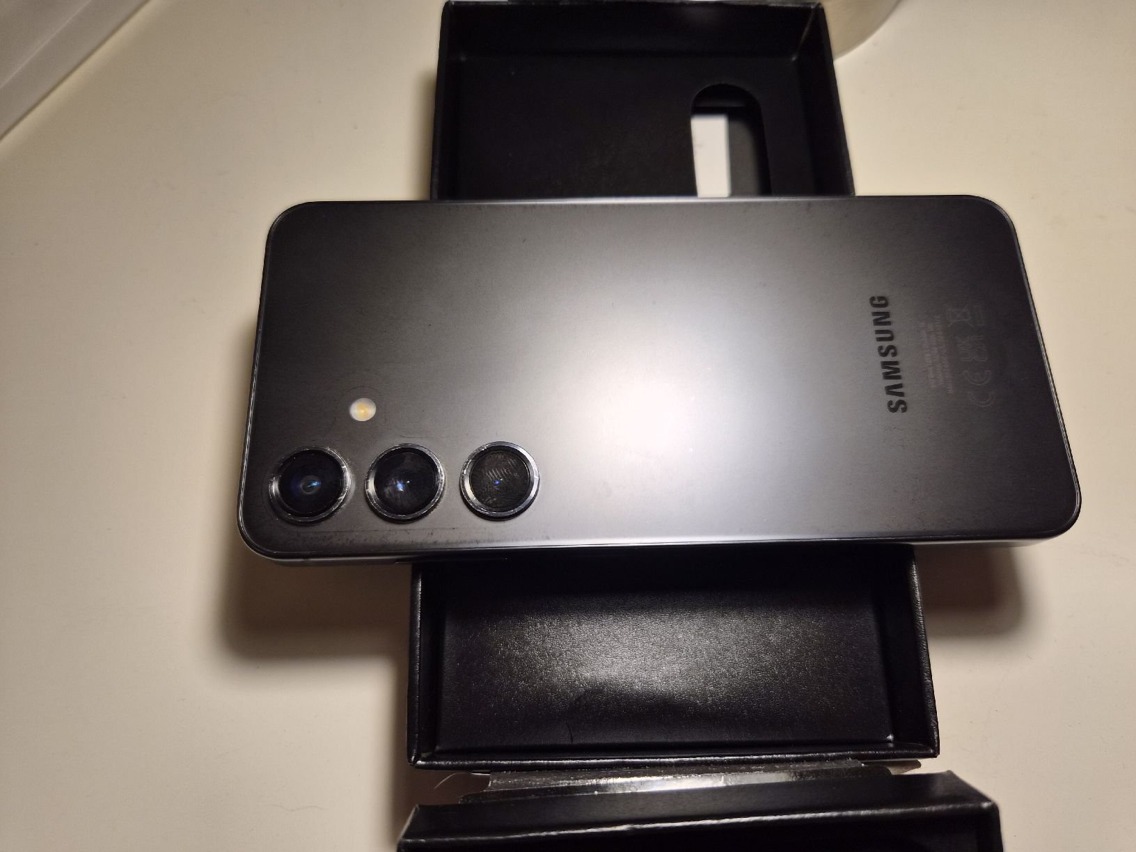 Samsung Handys / Smartphones: Samsung Galaxy S24 ( Gebraucht ) – Gebraucht aus Diemerswil von tan_jyx8 1