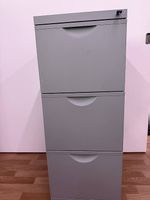 Aktenschrank mit 3 Schubladen, abschliessbar  Grau