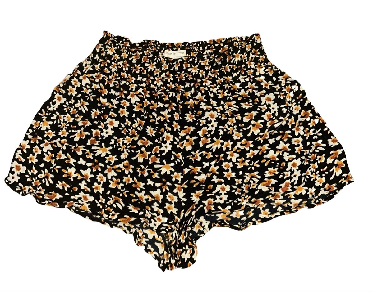 Urban Outfitters Hosen: Shorts Urban Outfitters – Neu (gemäss Beschreibung) aus Bern von jul_tv62 2