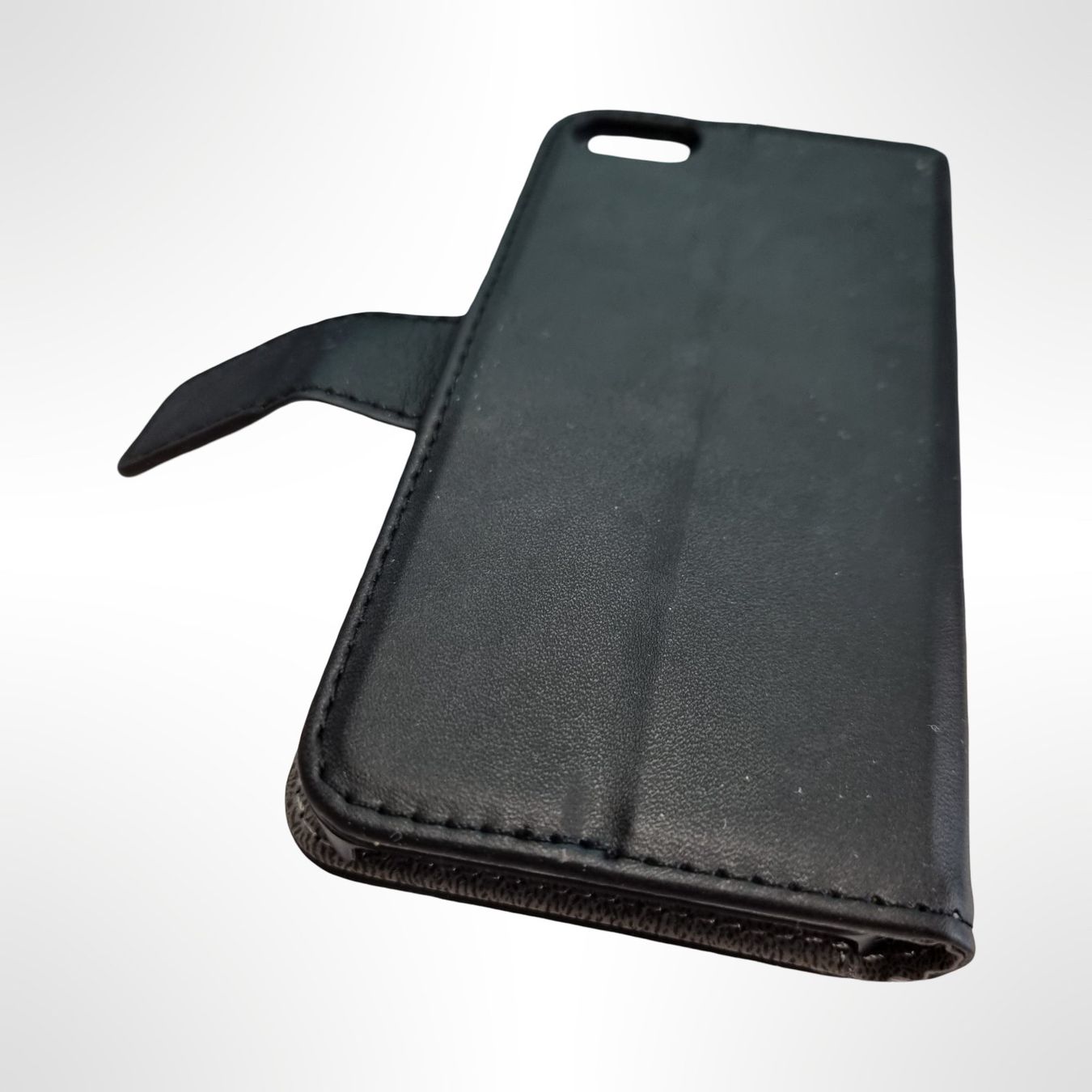 Apple Covers & Schutzfolien: SBS Klapphülle, IPhoneSE,5s,5 – Neu (gemäss Beschreibung) aus Wangen b. Olten von Restwert_Wangen 3