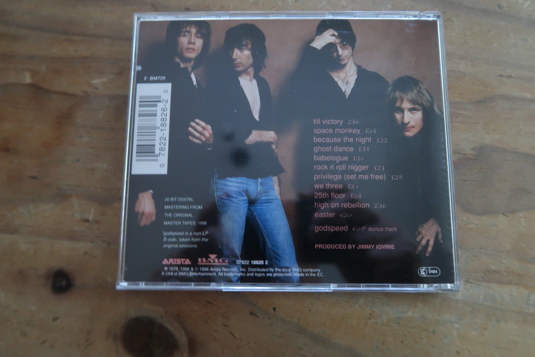 CDs: PATTI SMITH - EASTER mit BECAUSE THE NIGHT - CD – Gebraucht aus Basel von Patiscat 1