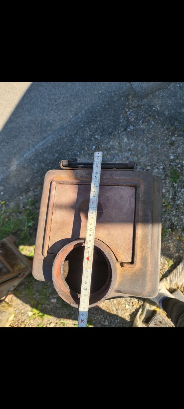 Altri mobili d'antiquariato: Antiker Ofen der Marke Sursee. – Usato da Niederlenz venduto da DaveDasWahnsinn 4