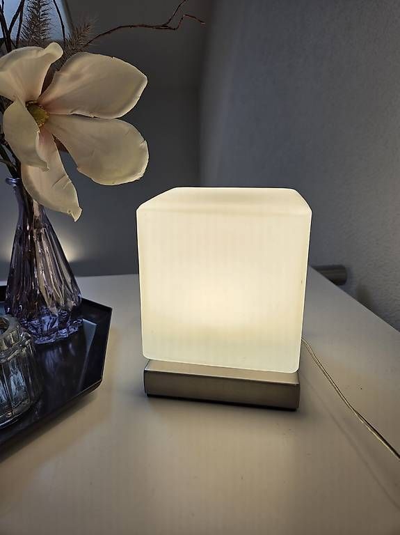 Lampade: Neuwertige LED-Lampe mit Touch-Dimmer – Usato da Scherz venduto da milly.m 1