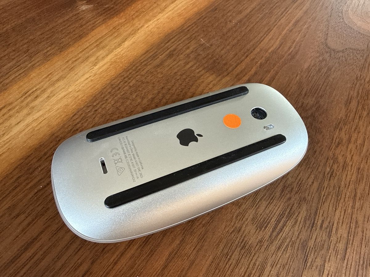Apple Maus: Apple Magic Mouse, Model A1657 mit Akku – Gebraucht aus Bern von 4KSzxrEjtKm 2
