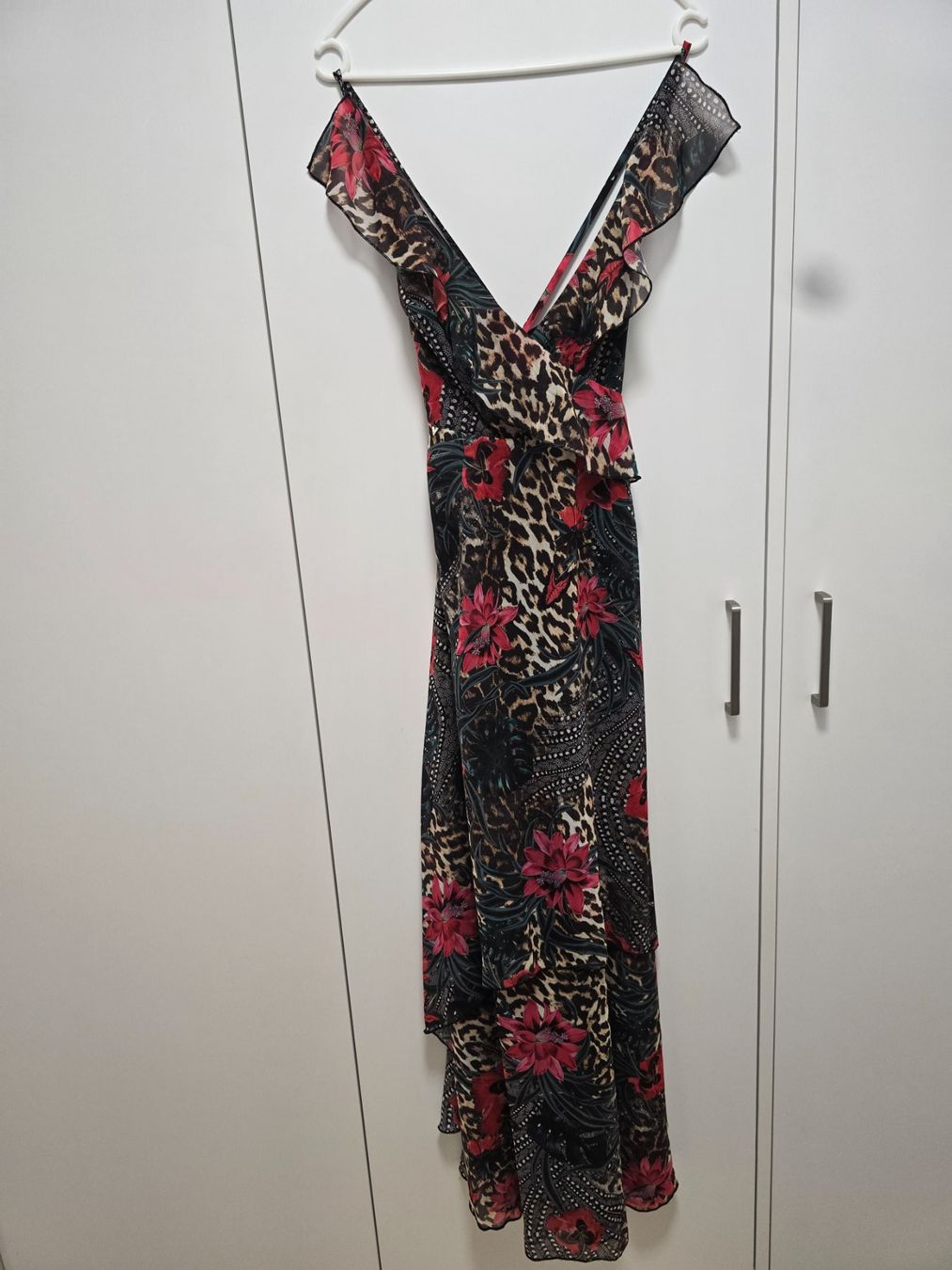 Guess Vestiti: Abendkleid Guess – Usato da Rümlang venduto da Arsasladi