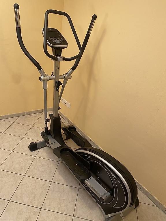 Vélos d'appartement: Crosstrainer Ergometer – D'occasion à Lüchingen par ebkaufsuche 1