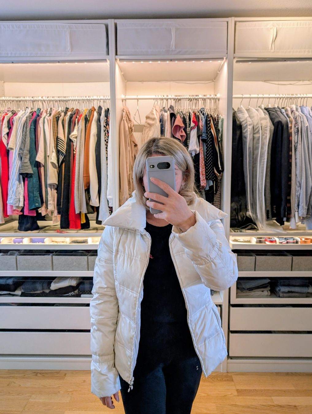 Jacken: PHARD Winterjacke Daunenjacke Weiss Gr. S – Gebraucht aus St.Gallen von Youfariemurad90