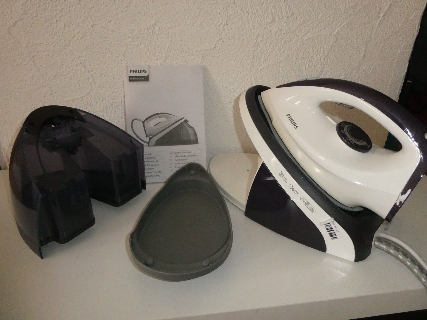 Philips Bügeleisen: Philips Bügeleisen PerfectCare – Defekt aus Mels von KOSL