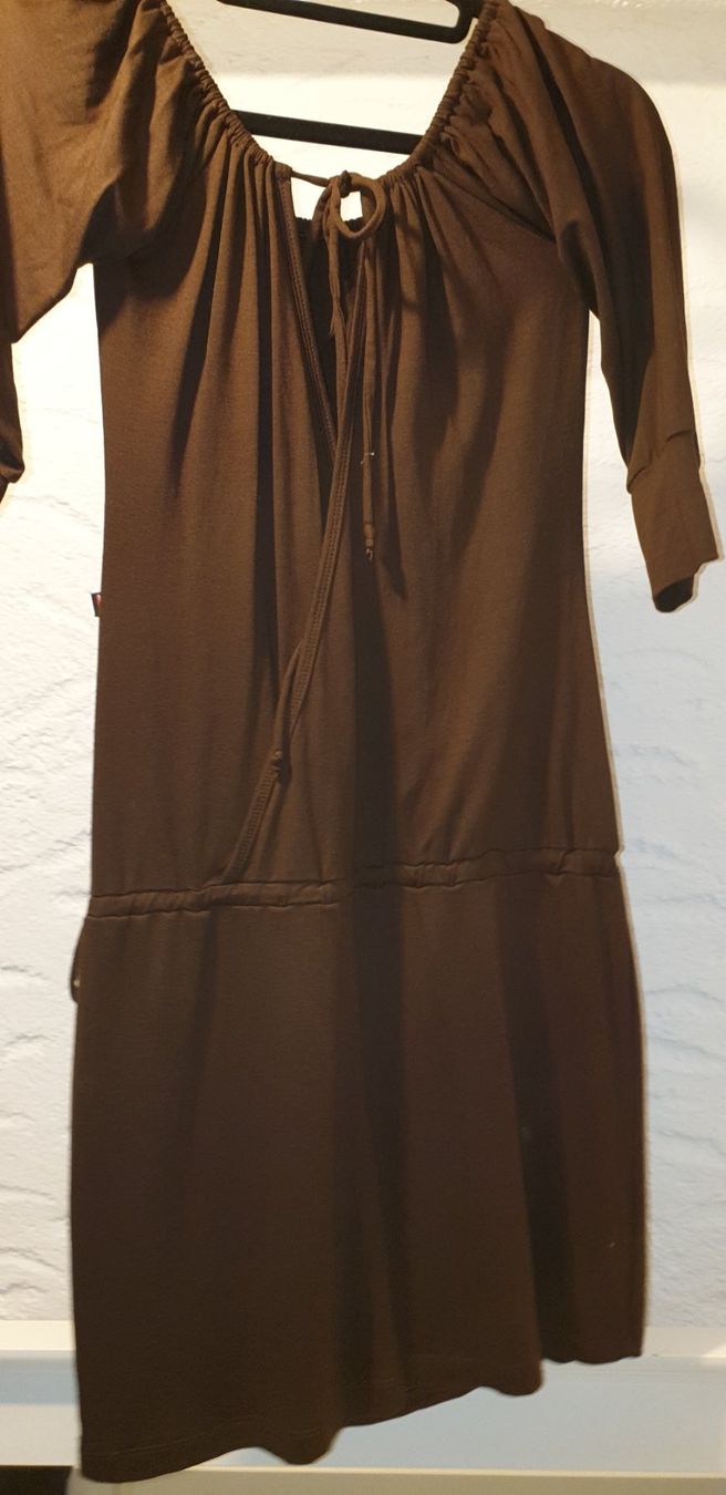 Kleider: Kleid gr 36 – Gebraucht aus Gwatt (Thun) von Letzte-Chance-III 1