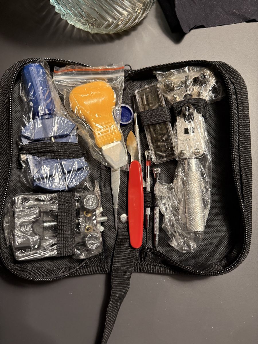 Tutti gli attrezzi: Watch Repair Tool Kit - Professional, Portable, Compact – Nuovo e nell'imballaggio originale da Zürich venduto da kuengka