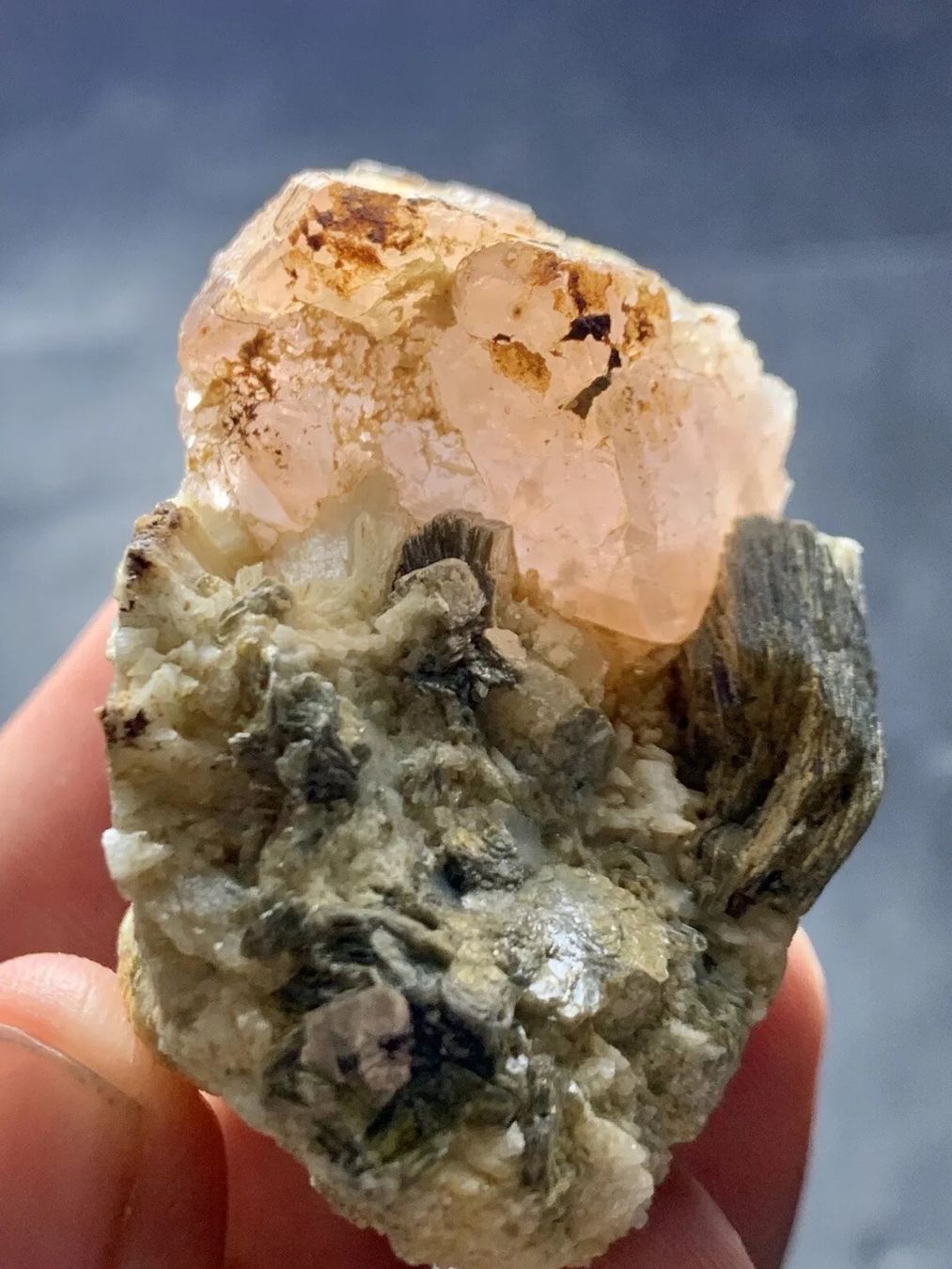 Mineralien & Heilsteine: Fluorite Rosa – Gebraucht aus Figino von panshop