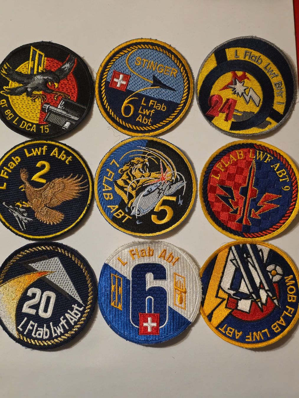 Armée suisse Plaquettes & Badges: 9 Badges Flab orignaux – D'occasion à Nyon par freetoys08