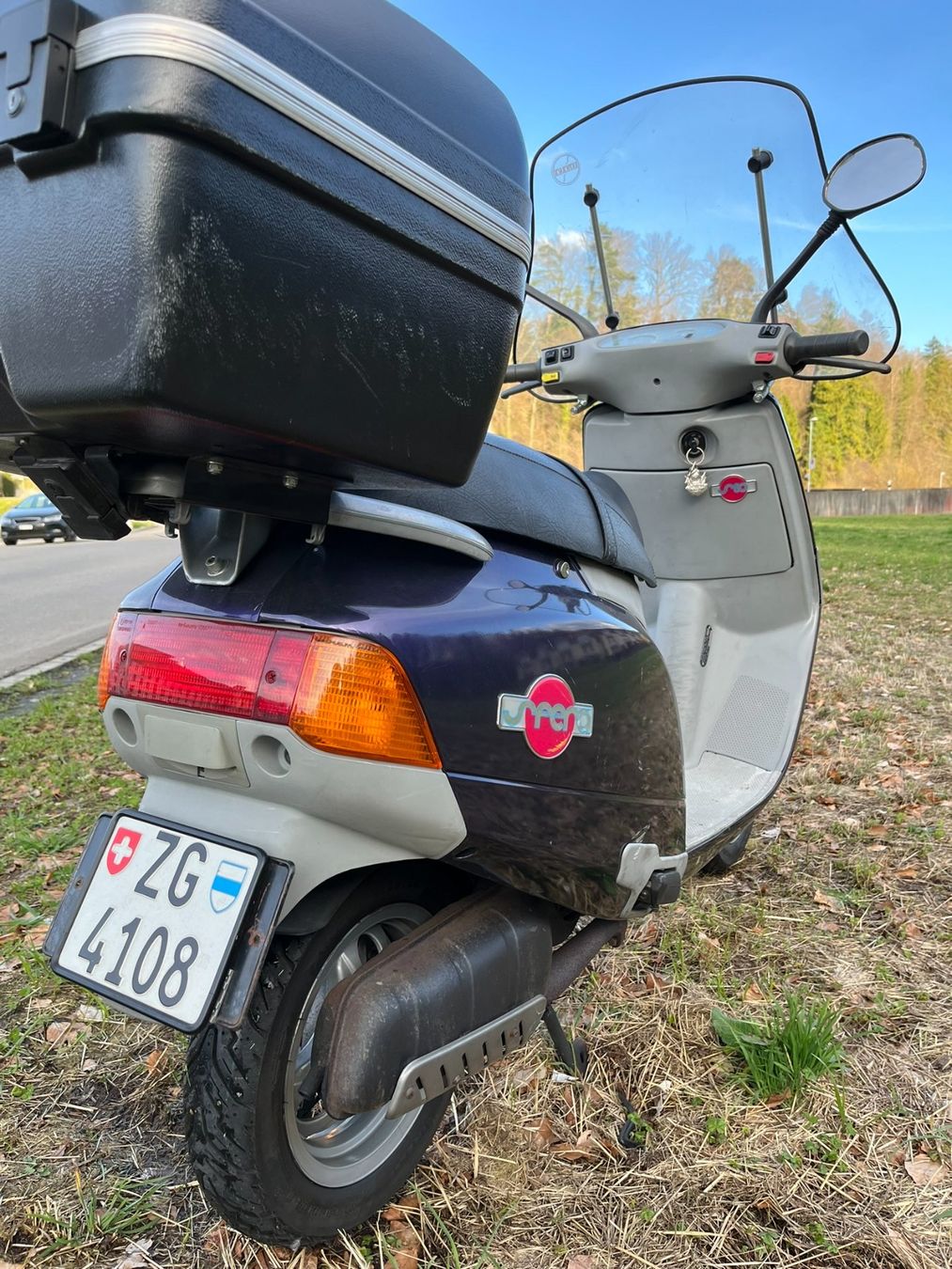 Piaggio Scooters: Motorroller Piaggio Sfera 80 – Gebraucht aus Baar von  2