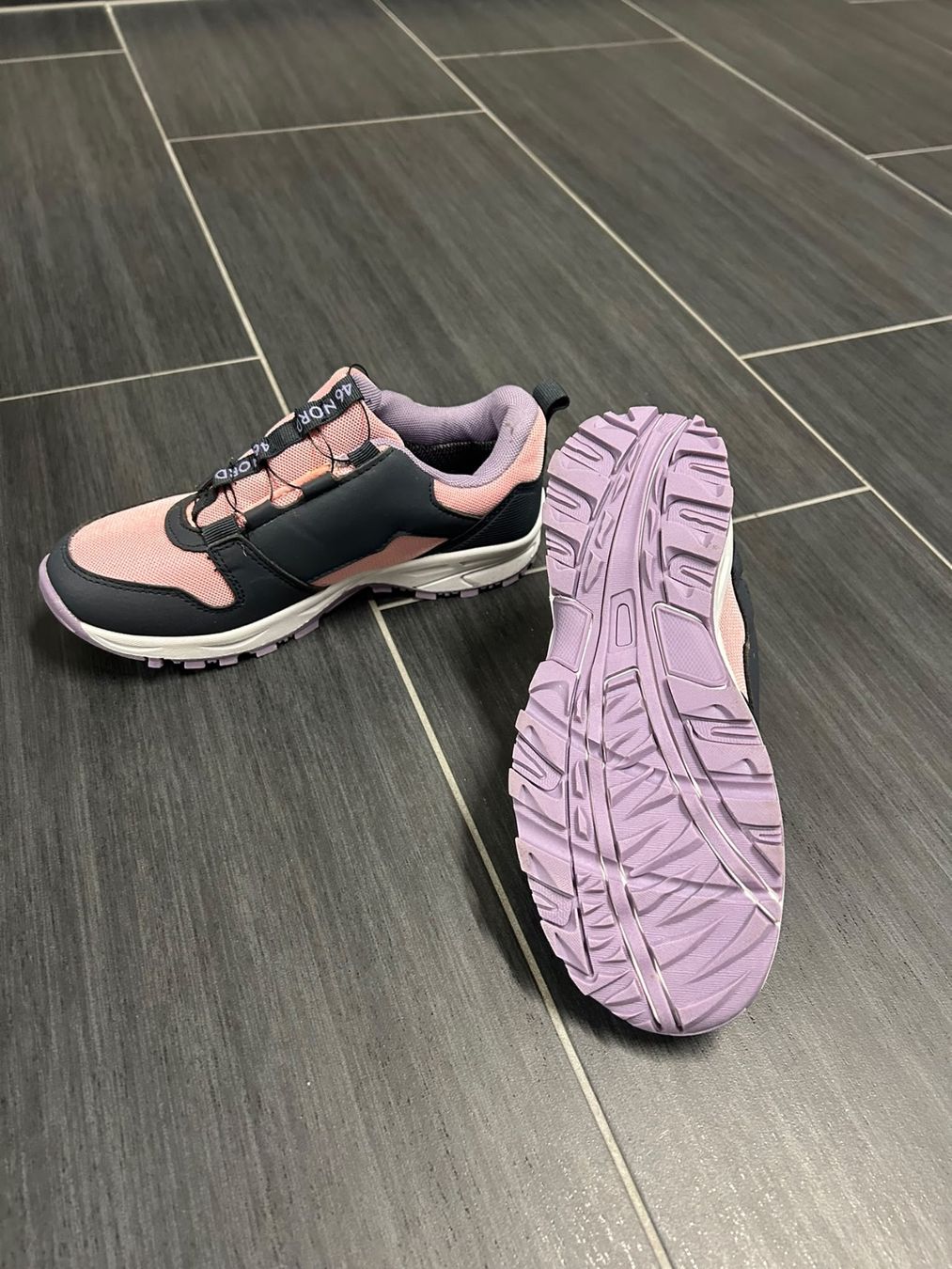 Scarpe per ragazze: Trackingschuhe – Nuovo (secondo la descrizione) da St. Margrethen SG venduto da Buco1981 4