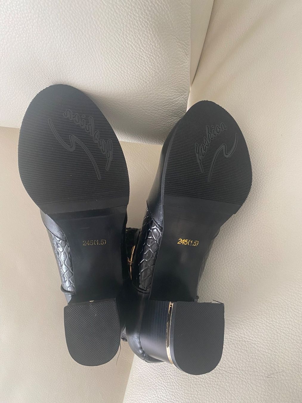 Scarpe da donna: stilvolle und edle Stiefeletten mit Décor, 38 – Nuovo (secondo la descrizione) da Winkel venduto da ferrari2022 8