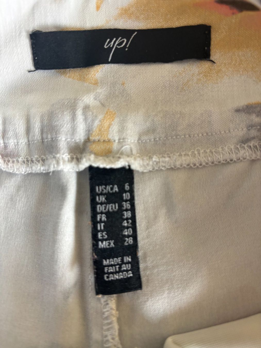 Hosen: Hose Grösse 36, hübsche Form, Made in Canada – Gebraucht aus Laax GR von wil_66wq 6