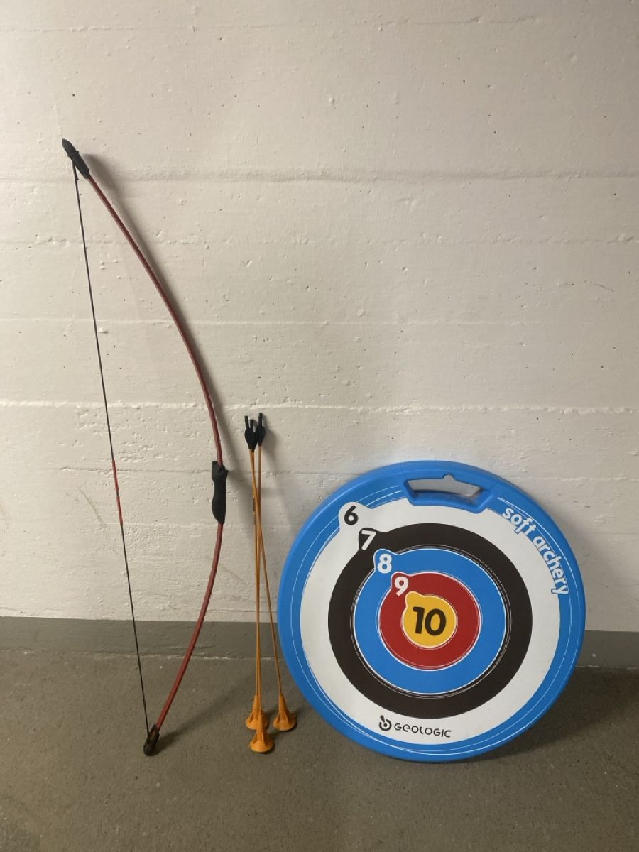 Giocattoli: Arco e frecce Soft Archery Geologic bersaglio giocattolo – Usato da Winterthur venduto da ujk_78gs