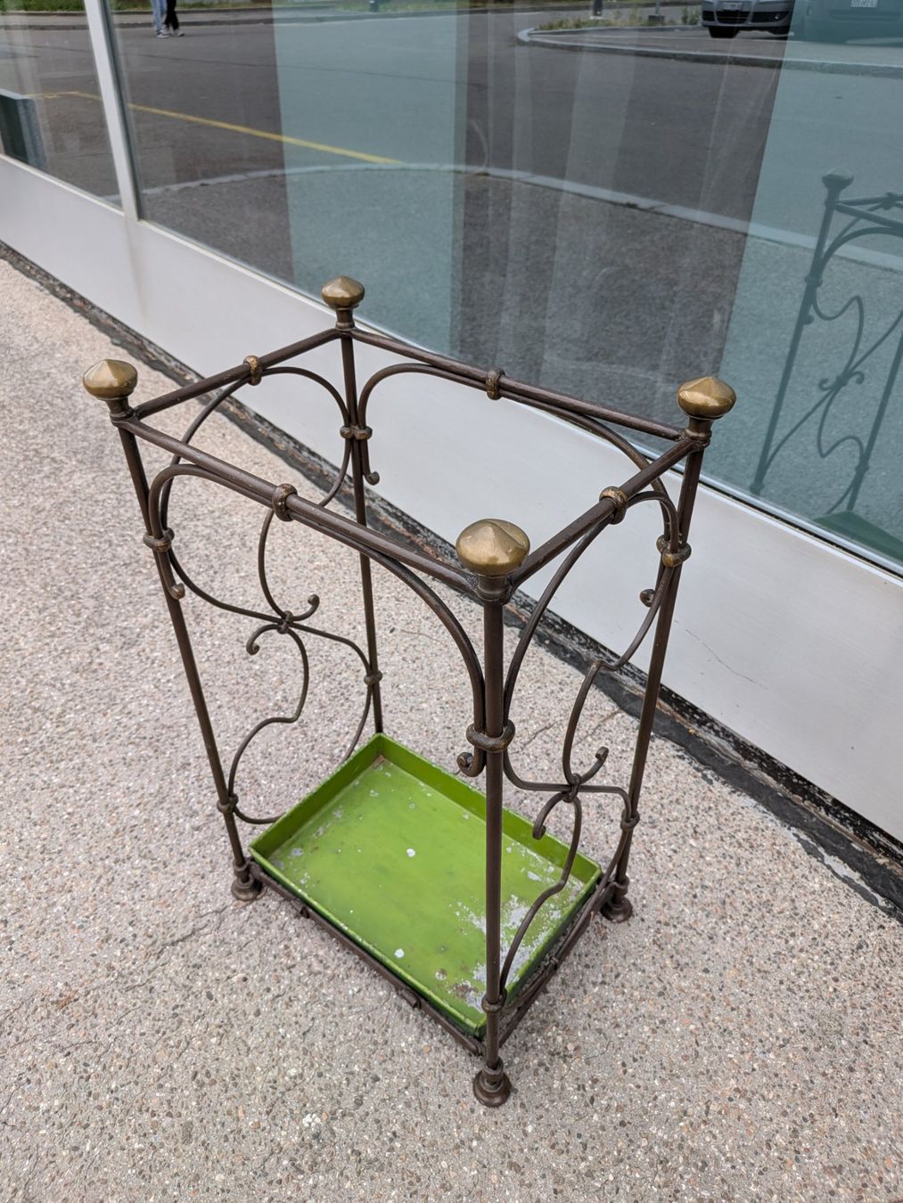 Altri mobili per ufficio: Antiker Schirmständer Jugendstil – Usato da Emmen venduto da Brockofsky