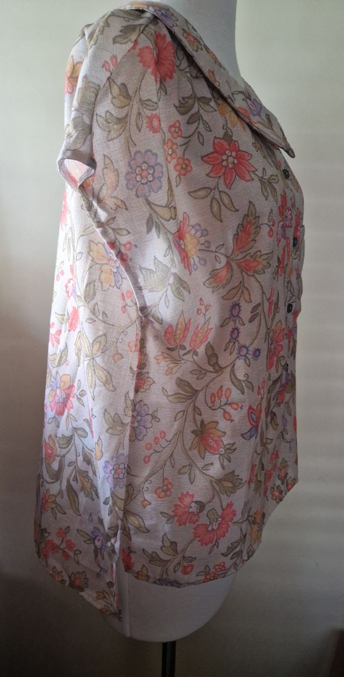 Camicette: Beige Damen Bluse, kurzarm, Blumenmuster, neu – Nuovo (secondo la descrizione) da Oberengstringen venduto da Sheera7 1