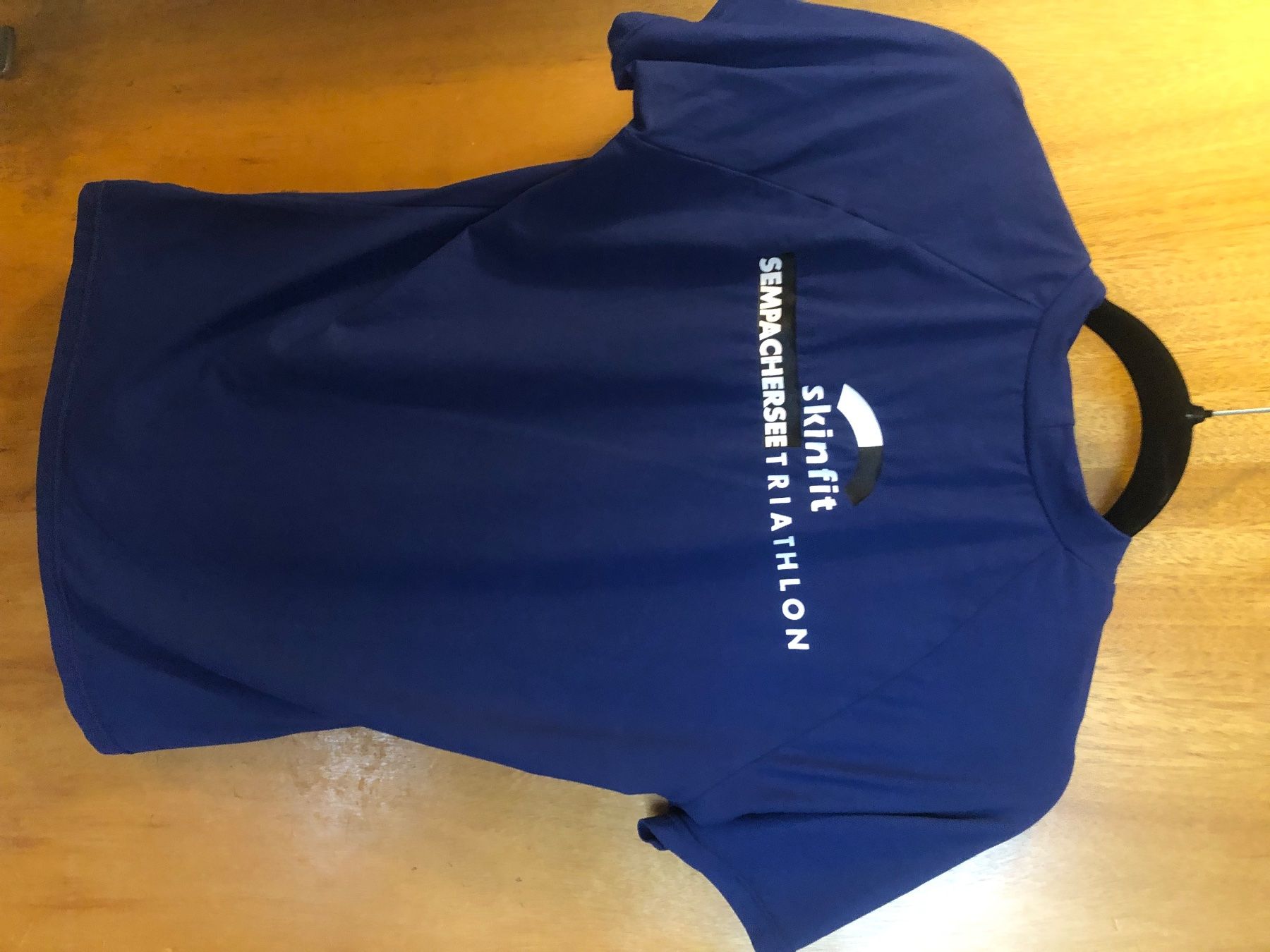 Skinfit T-shirt: Neues tshirt Triathlon blau  M Freizeit Training – Nuovo (secondo la descrizione) da steffisburg venduto da bea_jmr8 1
