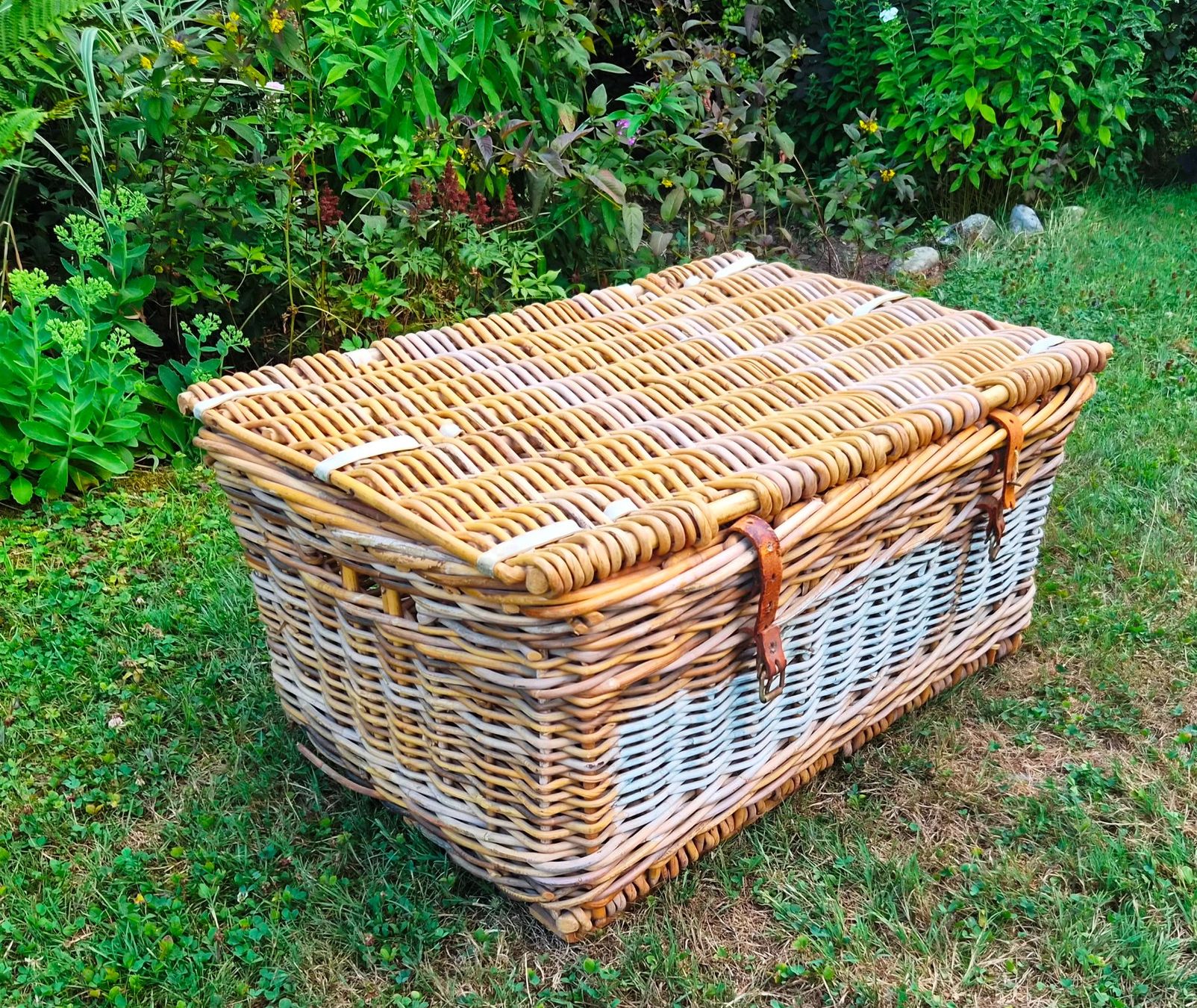 Sonstiges für Haushalt & Wohnen: Große Vintage Weidentruhe / Wäschekorb "LAUNDRY" – Gebraucht aus Zürich von Primanoctis 2