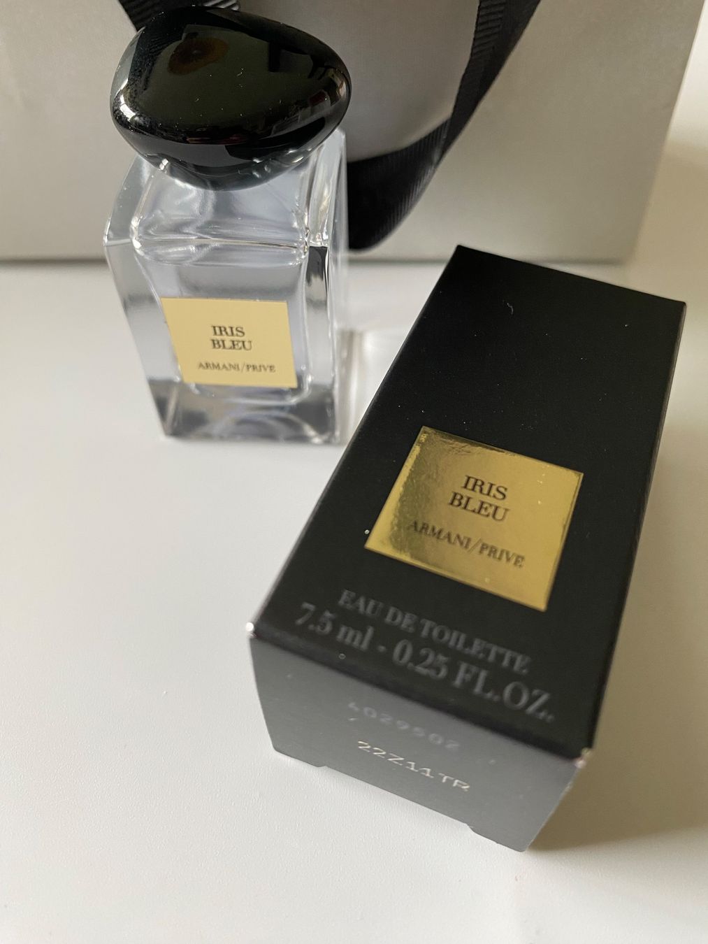 Armani Profumi & Eau de Toilette: Miniature Iris Bleu Armani prive – Nuovo e nell'imballaggio originale da Bouveret venduto da wes_7zll
