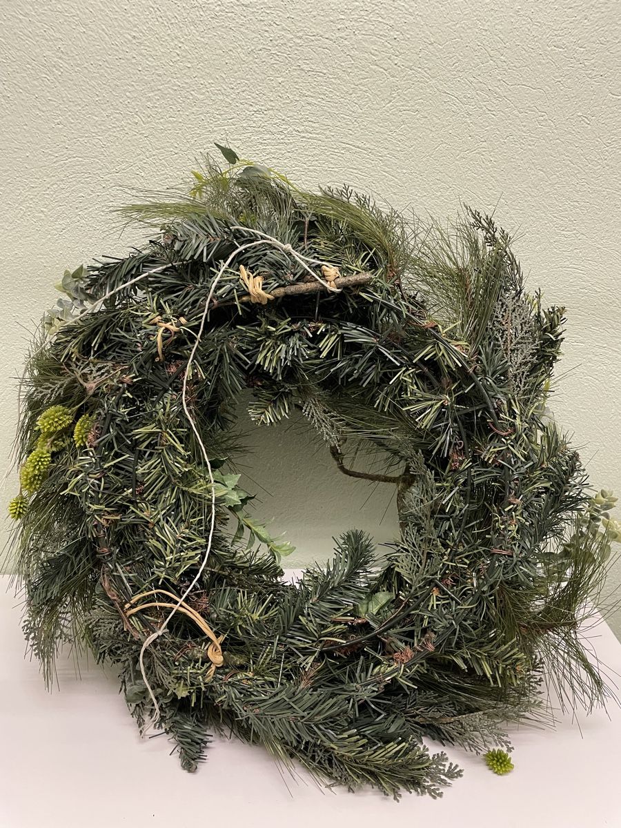 Alle Dekorationen: Festive Winter Wreath with Pine Cones – Neu (gemäss Beschreibung) aus Zürich von LoveFashion76 6