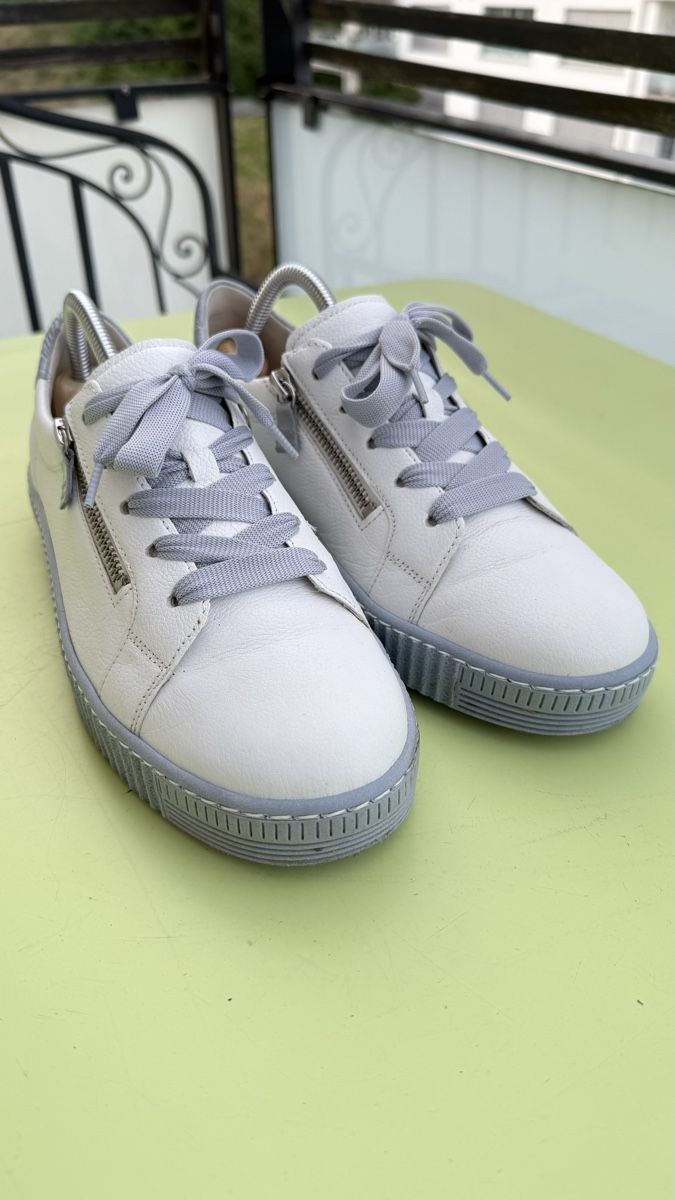 Gabor Chaussures femmes: Lässige Gabor Leder Sneakers 7.5 – D'occasion à Sirnach par sirni 1