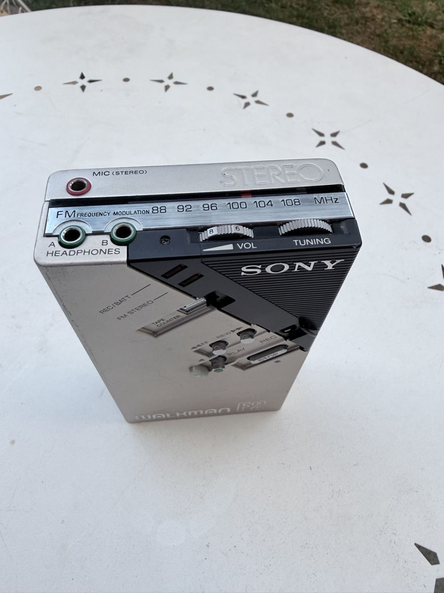 Sony Tragbarer Mediaplayer: SONY WM-F2 Walkman  – Defekt aus Zürich von semi16 4