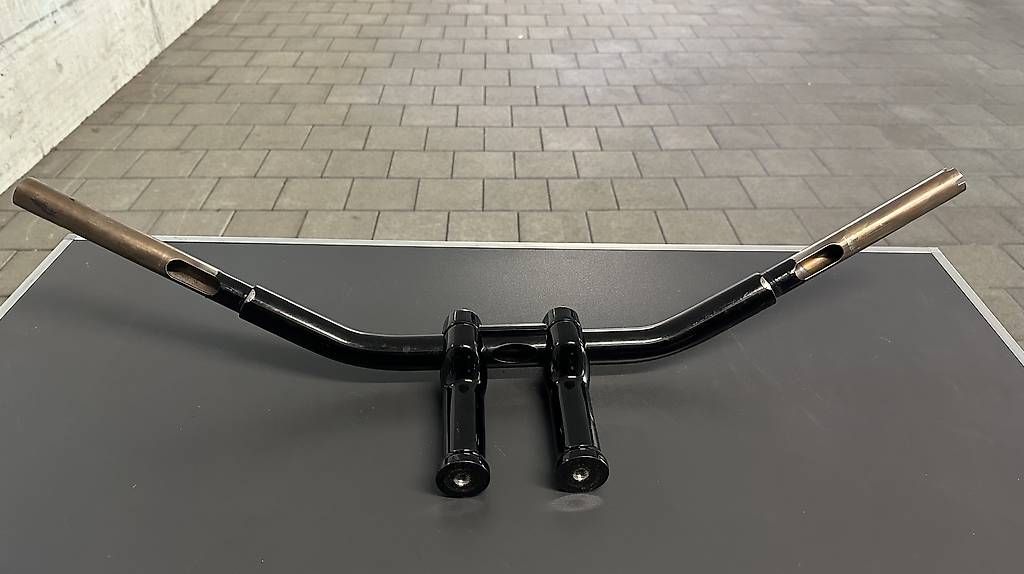 Tutti i ricambio per moto: OEM Lenker inkl. Riser für Harley-Davidson FXDLS 2016 – Usato da Dagmersellen venduto da tabula_rasa 2