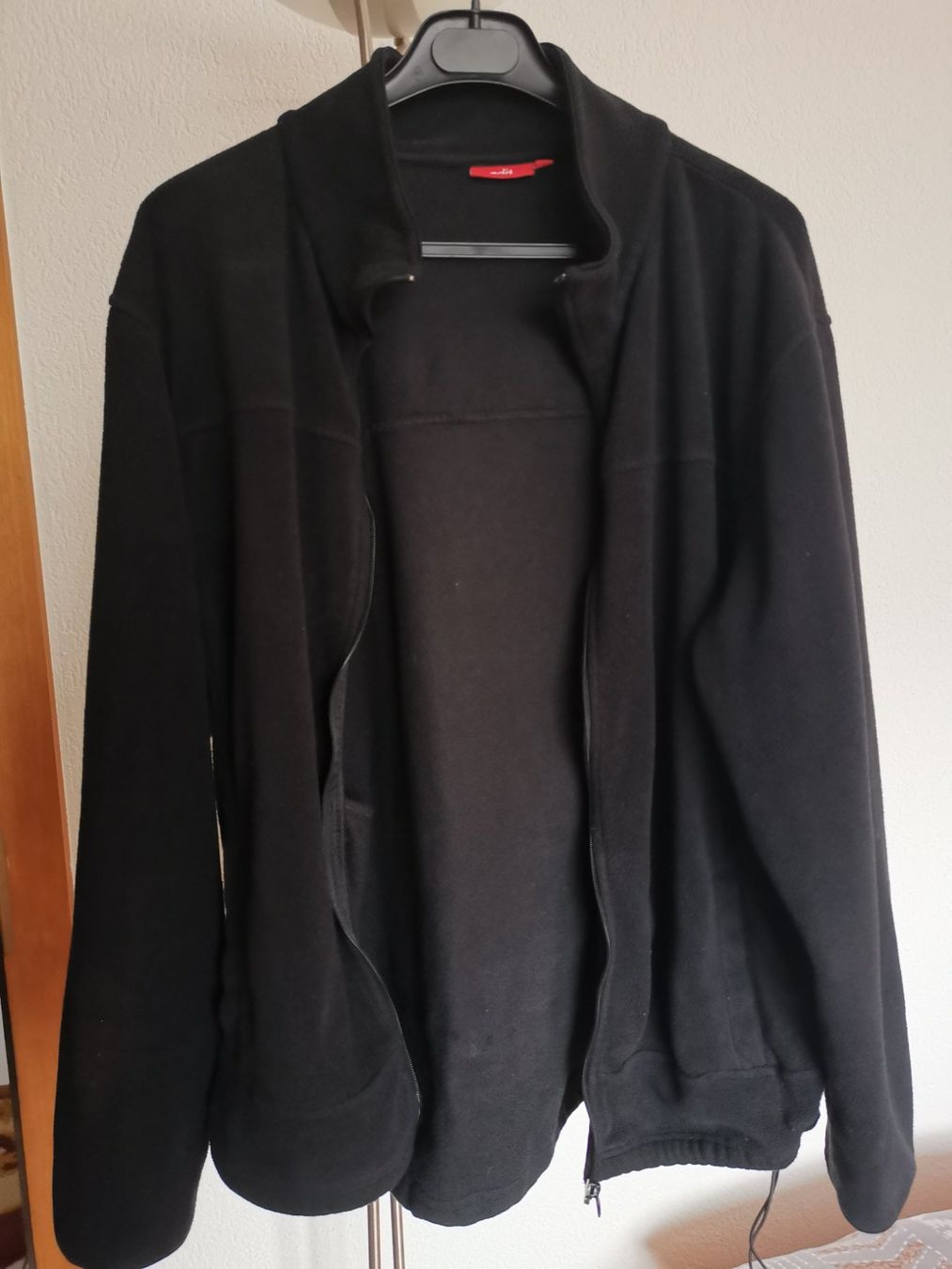 Vestes: Veste zippée « sweat » – D'occasion à Courtepin par mara_1808 3
