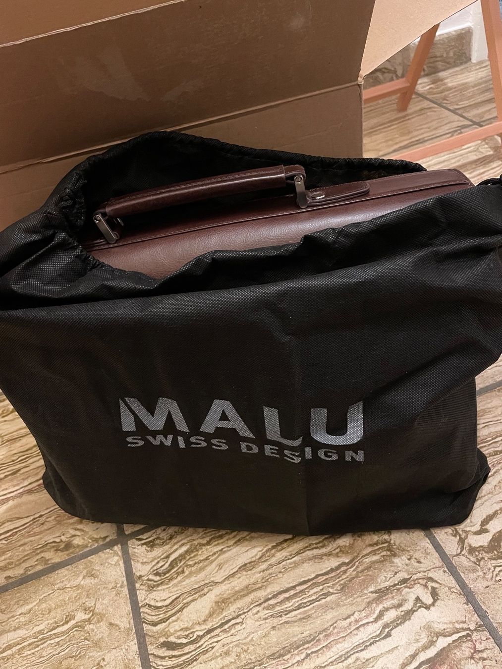Valigie & Borse: MALU Leder Notebook- / Aktentasche **NEU** – Nuovo e nell'imballaggio originale da Allschwil venduto da KShing 6
