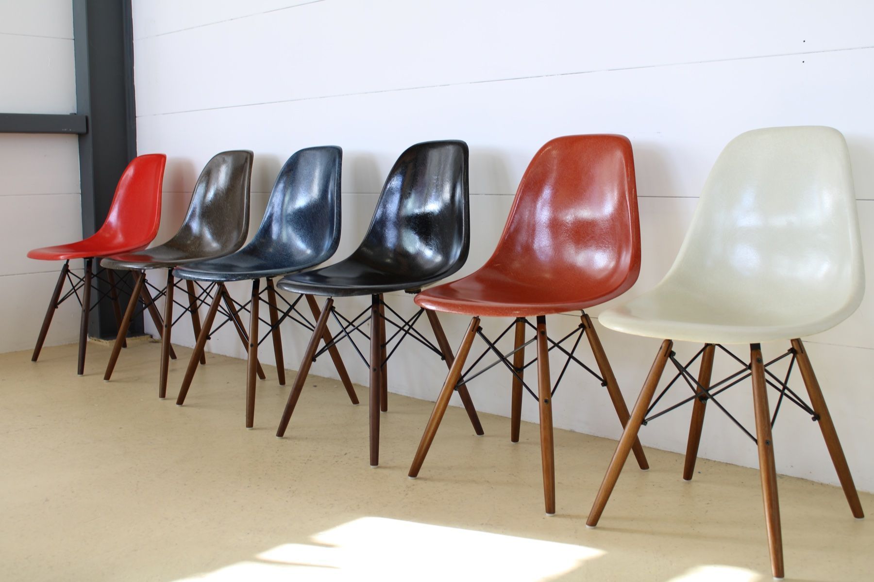 Herman Miller Stühle: Eames Fiberglas Stühle, Hermann Miller – Gebraucht aus Meinisberg von atelier_TILIJA 5