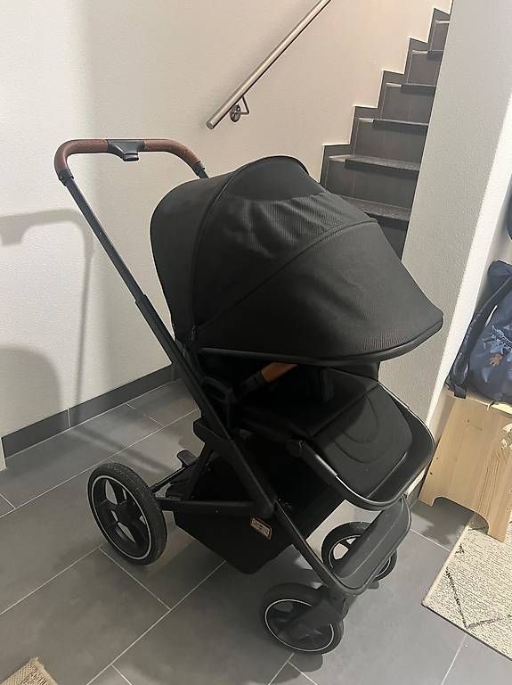 Poussette: Moon Style Kinderwagen – D'occasion à Corminboeuf par Zyna85